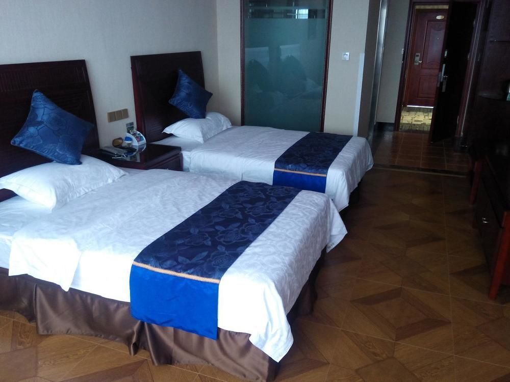 Чэнду: Chengdu Fengyu Business Hotel