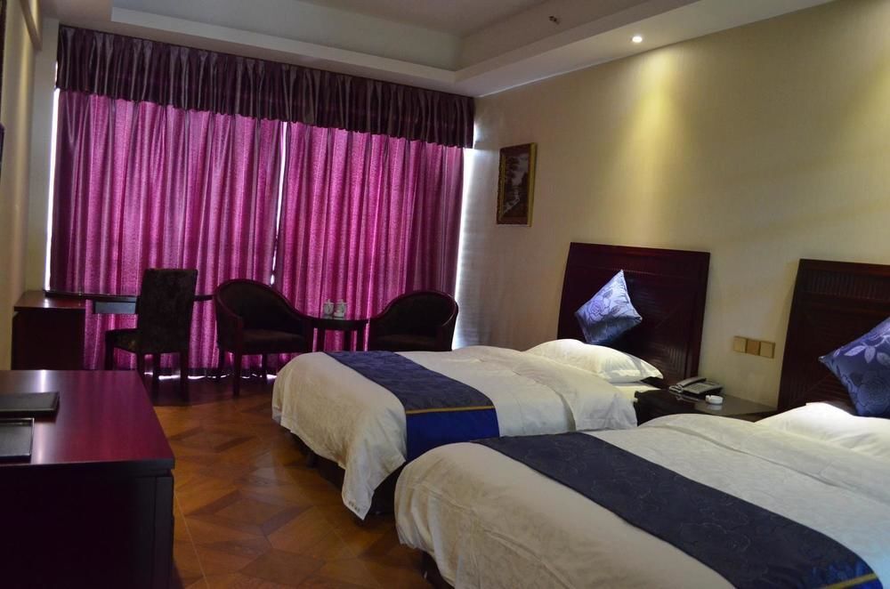 Чэнду: Chengdu Fengyu Business Hotel