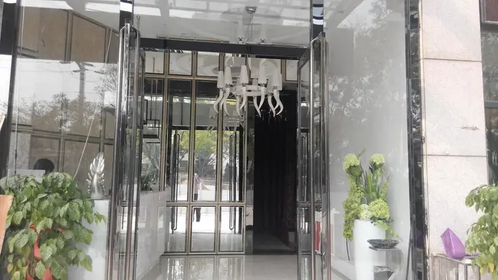 Циндао: Yi Jia 99 Boutiqe Hotel