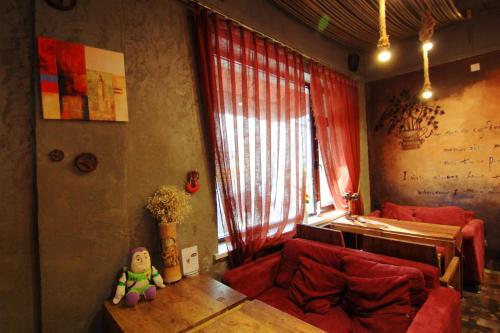 Далянь: Buzzlightyear Youth Hostel
