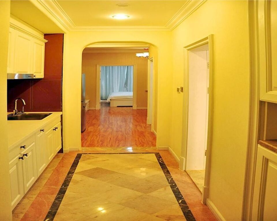 Далянь: Dalian Aiyijia Hotel