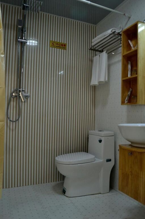Куньмин: Linhai Hotel - Kunming