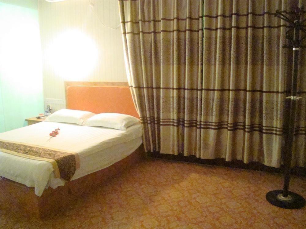 Гуанчжоу: Huayuan Hotel