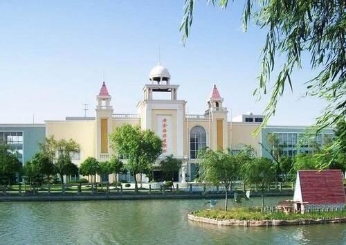 Шанхай: Golden Coast Resort Hotel- Shanghai
