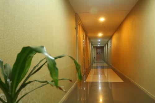 Qingdao Noah Tourist Apartment (CBD Wanda Plaza) — фото 5