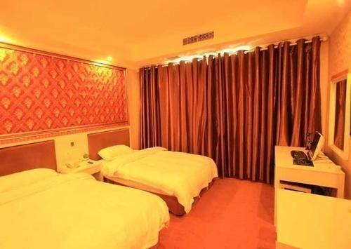 Чэнду: Feilong Hotel