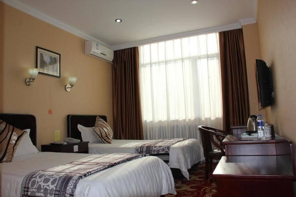 Далянь: Dalian Traders Hotel Restaurant