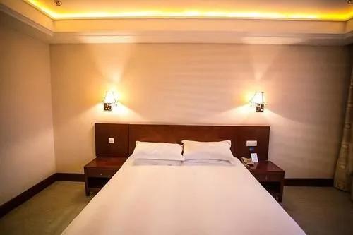 Чаншу: Vienna Hotel