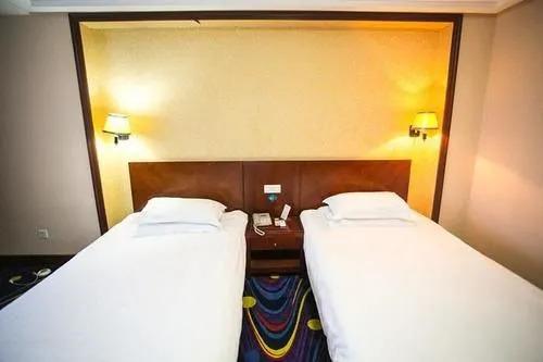 Чаншу: Vienna Hotel
