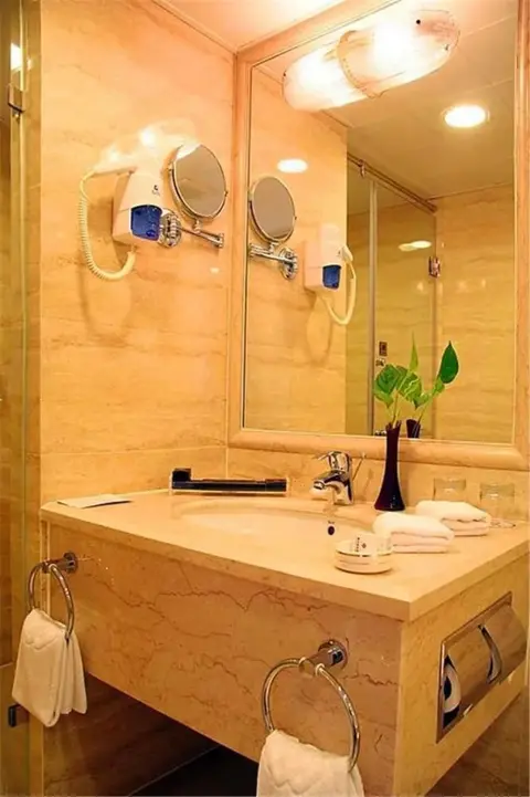 Пекин: Beijing Capital Xindadu Hotel