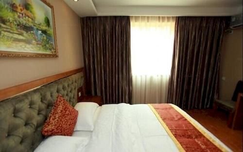 Чэнду: Chengdu Xiangping Business Hotel