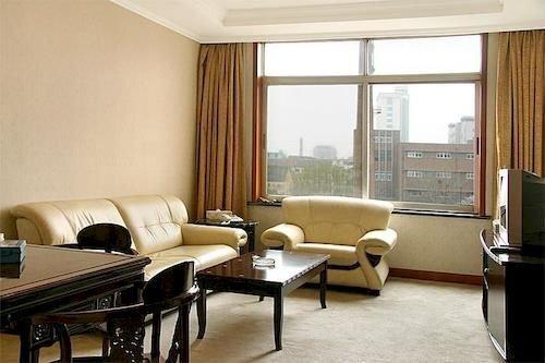 Циндао: Qingdao Yahai Hotel