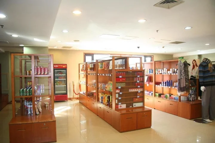 Далянь: 川王府阳光酒店(大连胜利路店)
