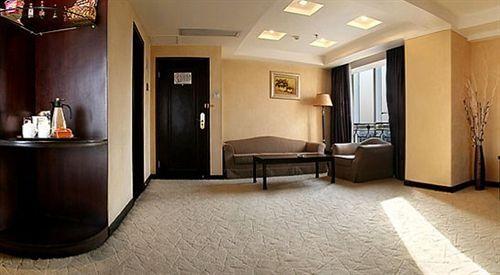 Гуанчжоу: Lifu Hotel - Huang Pu Road Run Du