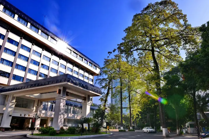 Гуанчжоу: Guangdong Yingbin Hotel