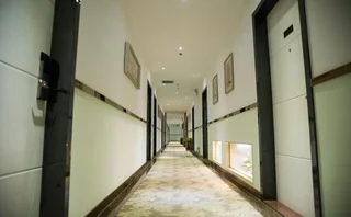 Джиангме: Guangdong Hotel