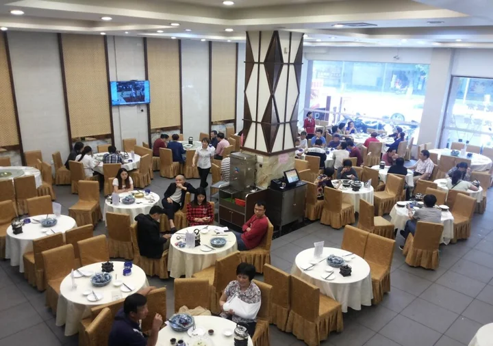 Джиангме: Guangdong Hotel