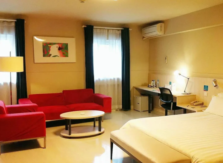 Куньмин: Jinjiang Inn Kunming Chenggong Square Dounan Huahui Hotel