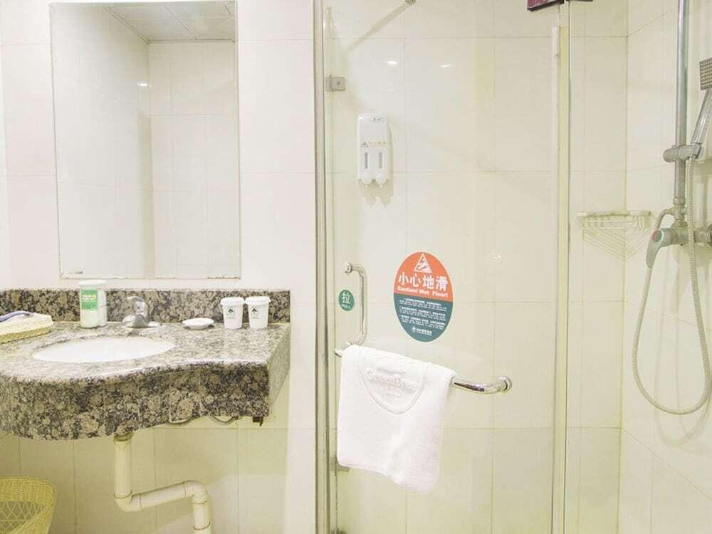 Пуян: GreenTree Inn Puyang Oil-field Headquarters Hotel