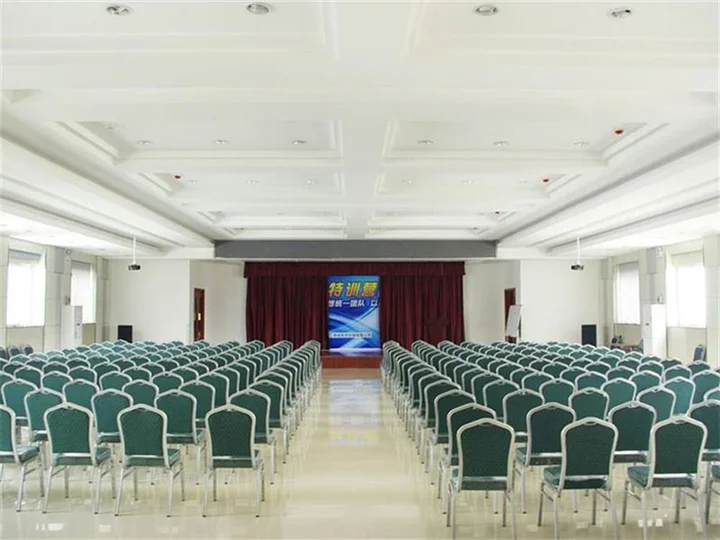 Пуян: GreenTree Inn Puyang Oil-field Headquarters Hotel