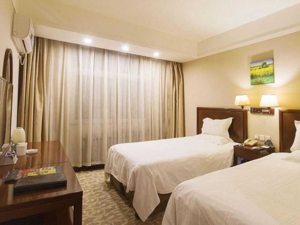 Пуян: GreenTree Inn Puyang Oil-field Headquarters Hotel