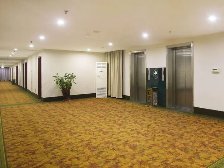 Пуян: GreenTree Inn Puyang Oil-field Headquarters Hotel
