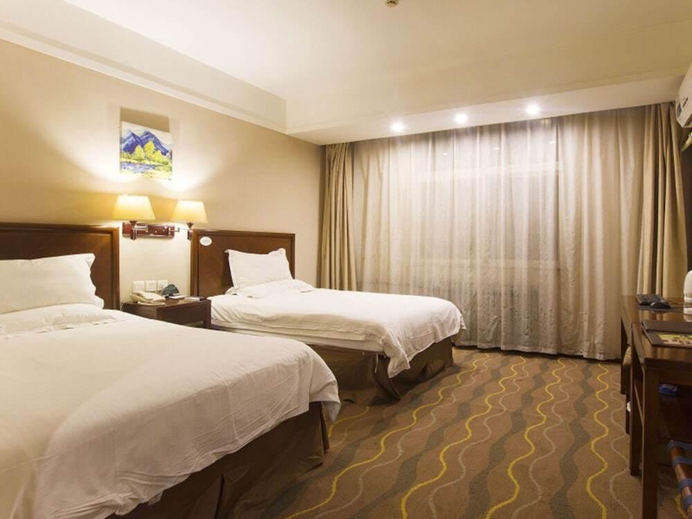 Пуян: GreenTree Inn Puyang Oil-field Headquarters Hotel