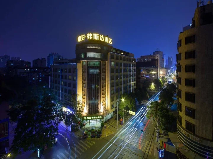 Чэнду: Very Nice Hotel
