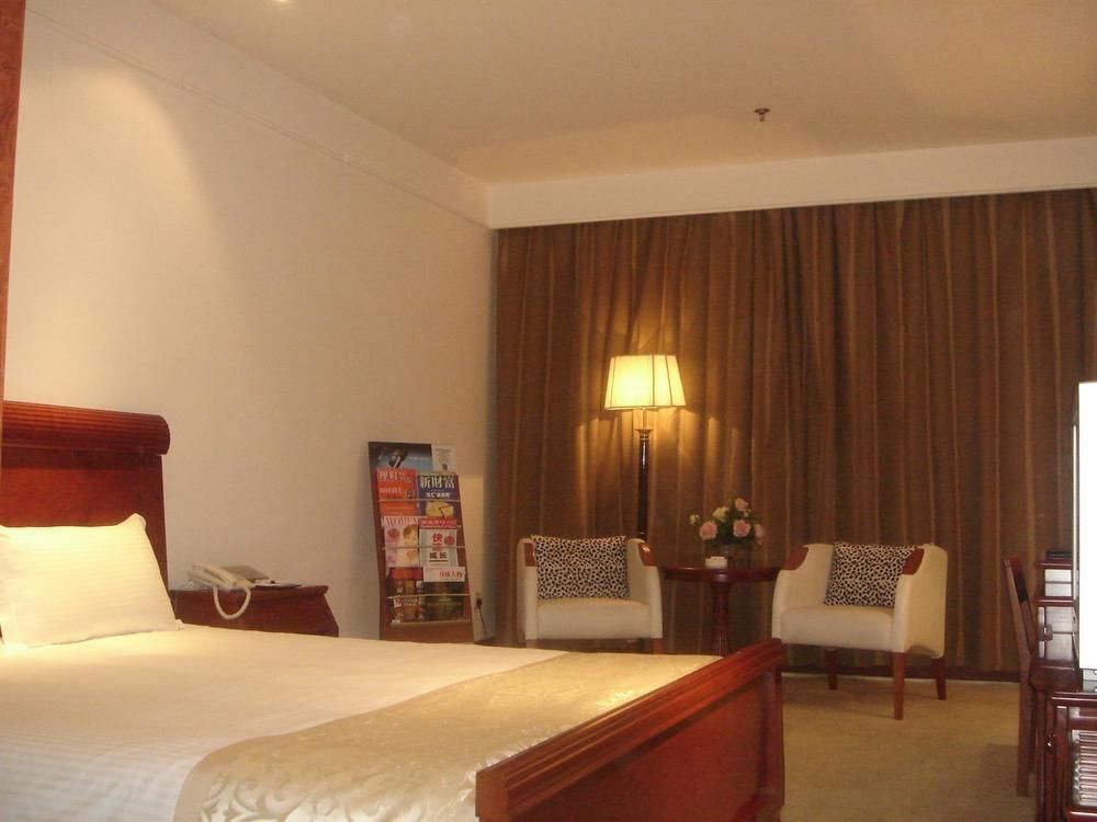 Пекин: Phoenix Tree Hotel