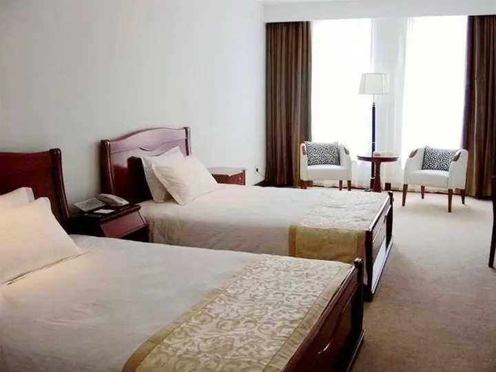 Пекин: Phoenix Tree Hotel