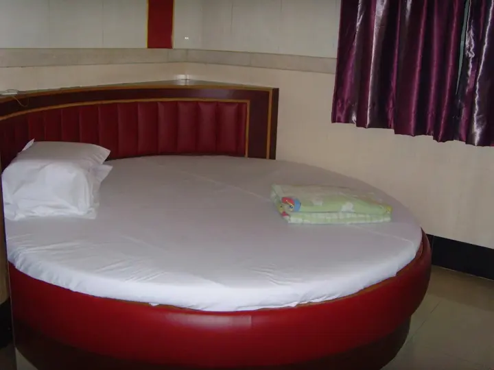 Коулун: Long Yuen Hotel
