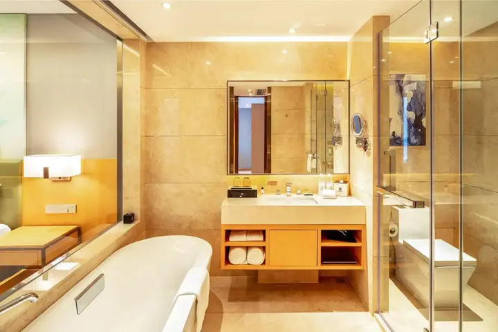 Neijiang: Holiday Inn Neijiang Riverside by IHG