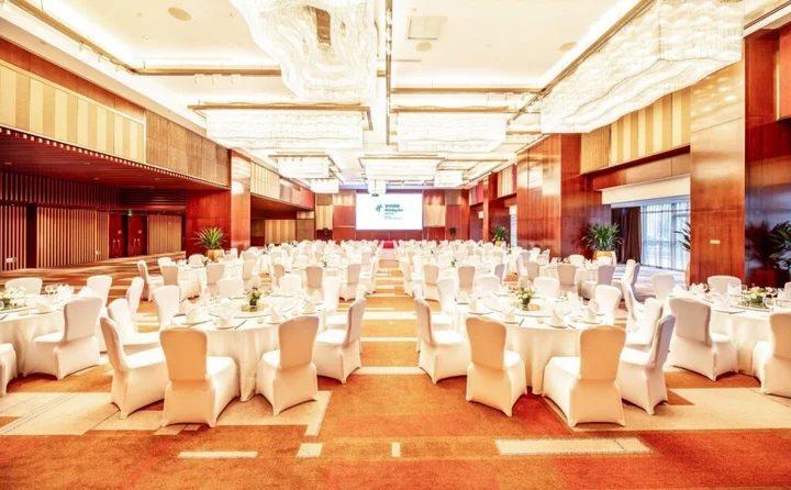 Neijiang: Holiday Inn Neijiang Riverside by IHG