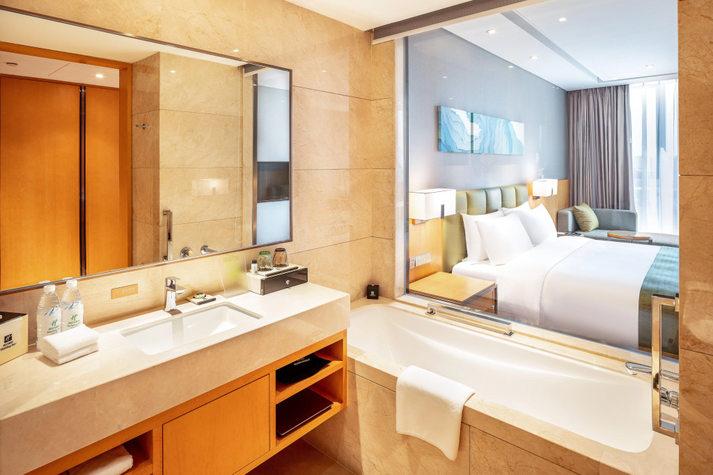 Neijiang: Holiday Inn Neijiang Riverside by IHG