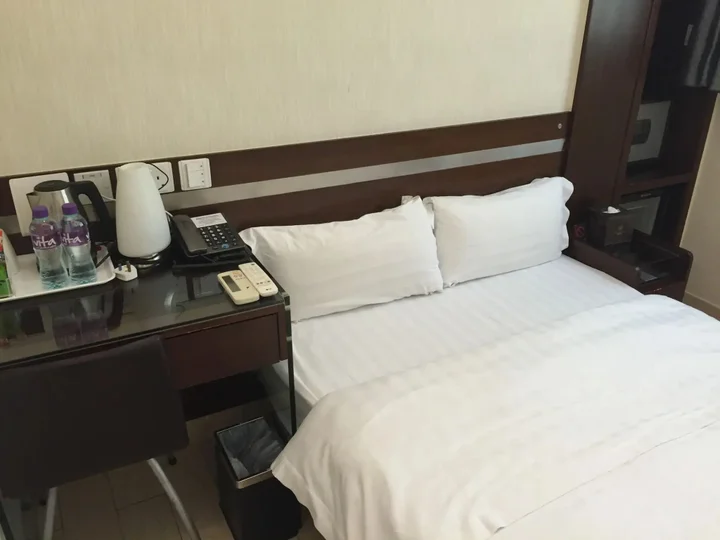 Коулун: Pop Inn Mong Kok