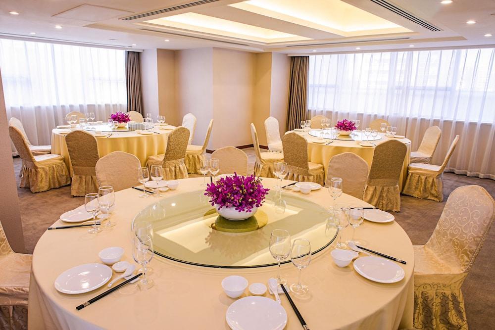 Уси: Courtyard Wuxi