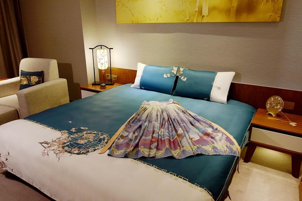 Уси: Courtyard Wuxi