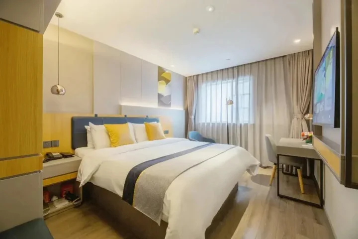 Чанша: Homeinn Selected Hotel (Changsha Xindaxin Wu Yi Square Subway Station)