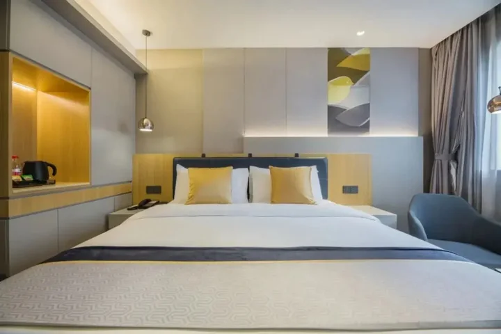 Чанша: Homeinn Selected Hotel (Changsha Xindaxin Wu Yi Square Subway Station)