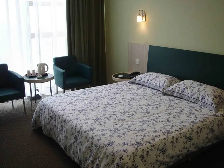Шанхай: Home Inn (Shanghai Stadium Wanping South Road)