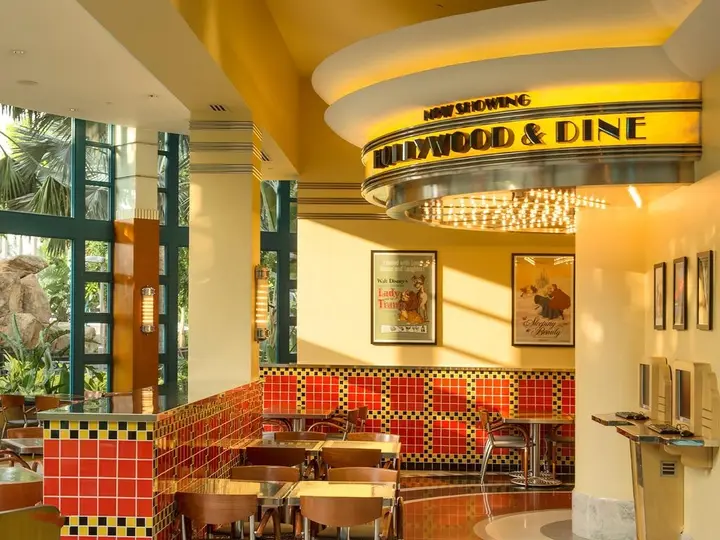 Гонконг: Disney's Hollywood Hotel