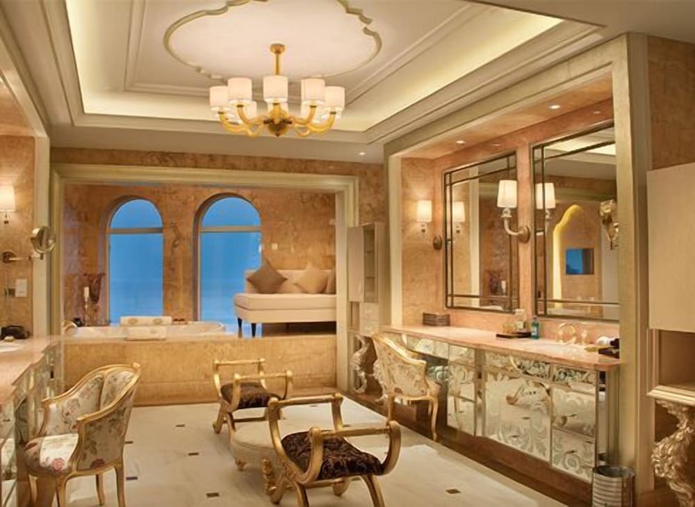 Санья: Отель Crowne Plaza Resort Sanya Bay
