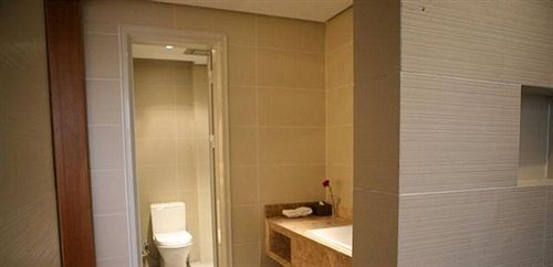 Чжэнчжоу: Zhengzhou Grenada Hotel