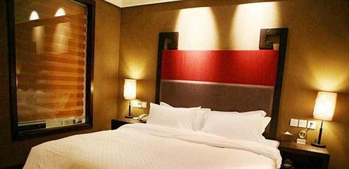 Чжэнчжоу: Zhengzhou Grenada Hotel