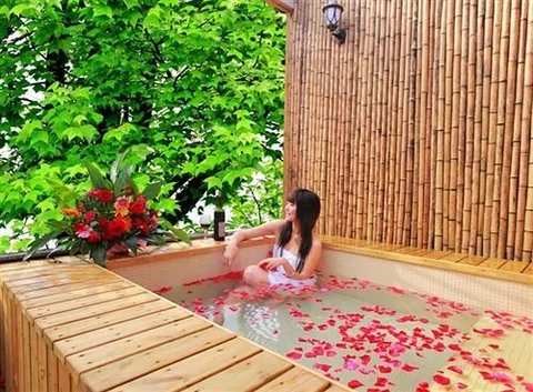 Гуйлинь: Guilin Dan Xia Hot Spring