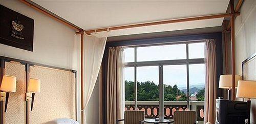 Гуйлинь: Guilin Merryland Resort Hotel - Guilin