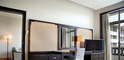 Гуйлинь: Guilin Merryland Resort Hotel - Guilin