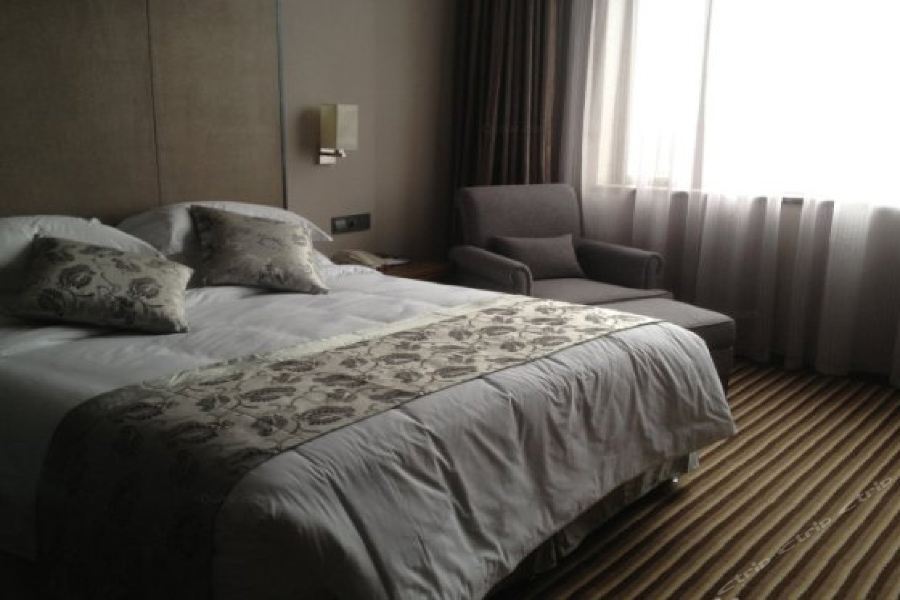 Фошань: Days Hotel Huanan