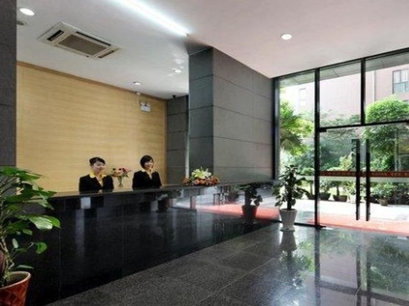 Шэньчжэнь: Maple Leaf Pinyuan Hotel - Shenzhen
