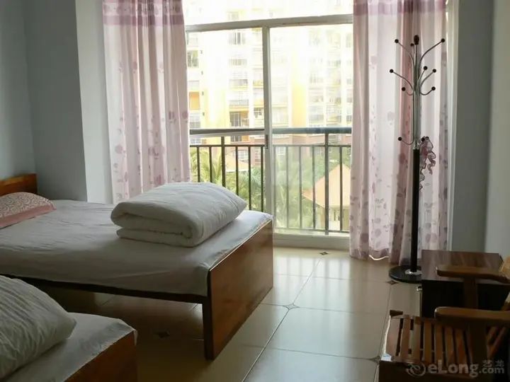 Цзинхун: Xishuangbanna Xiaojuan Inn Jiariwan